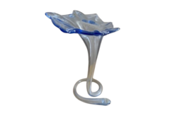Vente: Vase fleur en verre soufflé bleu, Art nouveau