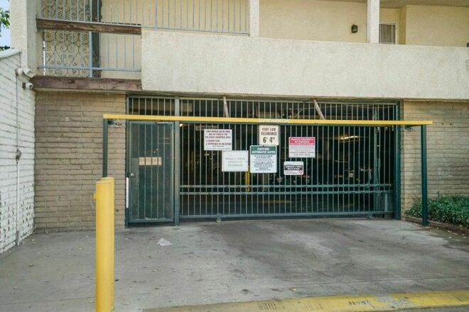 Encino CA, Easy & Secure Parking! Gated Garage in LA