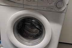 Faire offre: Machine à laver Candy à réparer ou pour pièces