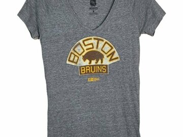Selling A Singular Item: NHL Boston Bruins Gray Wash Out T Shirt Small