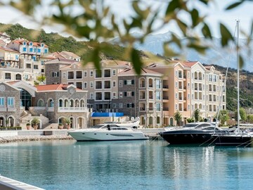 Suites For Rent: Grand Deluxe Corner Suite │ The Chedi Lustica Bay │ Tivat