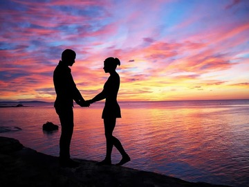 Selling: IS ROMANCE HEADING YOUR WAY? VALENTINES SPECIAL
