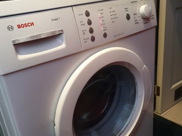 À vendre: Machine à laver bosch pour réparer 