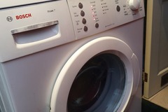 À vendre: Machine à laver bosch pour réparer 