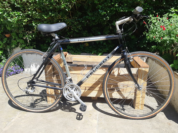 À vendre: Vélo tout chemin (VTC) ou mountainbike Peugeot Outdoor 500 M/L