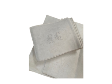 Vente: 1 nappe damassée monogrammée et 12 serviettes
