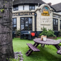 Free | Book a table: A stylish space for creative remote workers