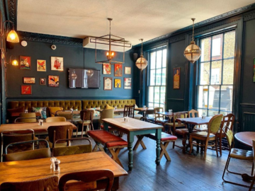 Book a table: All in pub for freelancers, try our pub now!