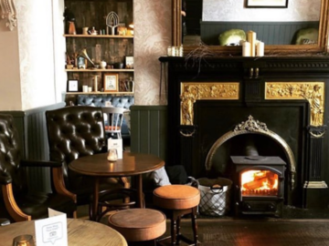 Free | Book a table: Celebrate your success with your team!