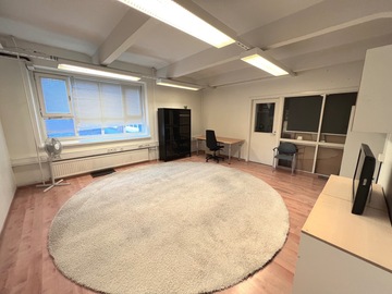 Renting out: Rauhallinen toimistohuone loistavalla sijainnilla
