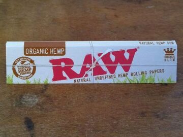 Post Now: RAW Organic Hemp King Size Rolling Papers