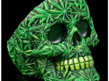 Post Now: The Leaf's - Green Skull Ashtray