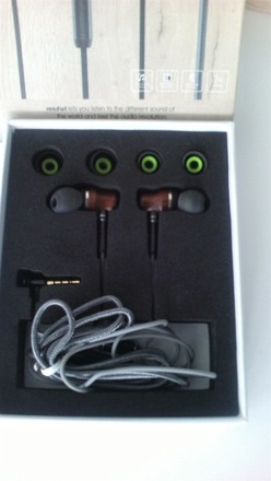 Small lot of 6 Sets Of Ecology Super Deep Bass Wired Wood Earbuds