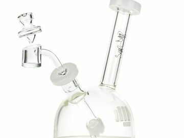 Post Now: Snoop Dogg™ Pounds Chi Bong w/ Dab Rig Kit - White