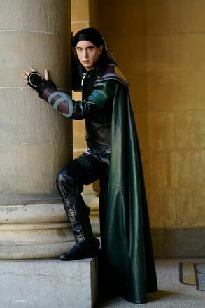 Loki Ragnarok costume, everything included