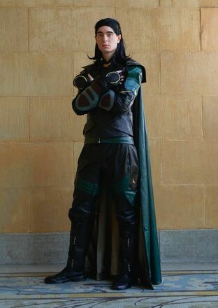 Loki Ragnarok costume, everything included