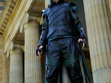 Selling with online payment: Loki Ragnarok costume, everything included