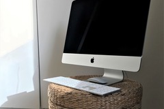 Selling: iMac 21.5' Retina 4K, 2019 ( +keyboard and mouse)
