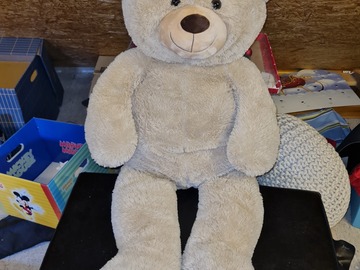 Biete Hilfe: Teddybär, ca. 1 Meter groß