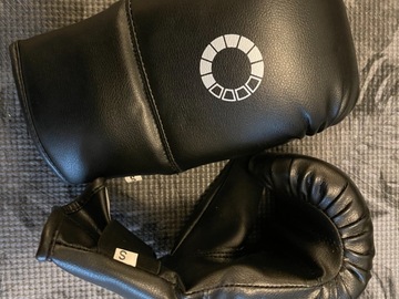 Myydään: Boxing gloves
