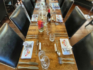 Book a table: All in one space whether for work, leisure or big events!