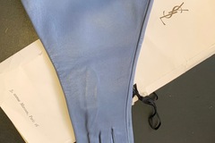 Vente au détail: Gant neuf ysl bleu gris