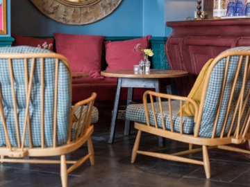 Book a table: Finish your work at our cosy pub & restaurant with great ambience