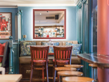 Free | Book a table: Finish your work at our cosy pub & restaurant with great ambience