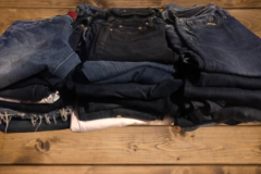 Comprar ahora: Resellers Lot of Women/Men Jeans 25 Pairs