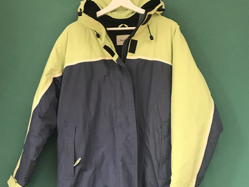 Selling with online payment: Mens Ski Jacket Medium