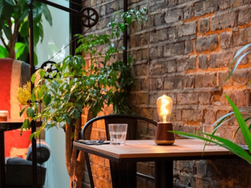 Free | Book a table: Grow your connections with our loyal remote worker customers
