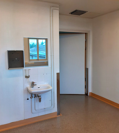 12m2 työhuone entisessä parantolassa 1h matkan päässä Helsingistä