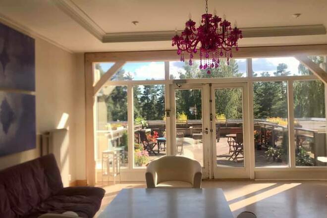 12m2 työhuone entisessä parantolassa 1h matkan päässä Helsingistä