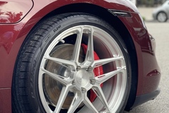 Selling: 21" Signature Wheel/Tire set SV701