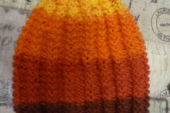 Vente au détail: bonnet en laine avec un pompon en fourrure