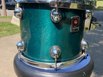 Selling with online payment: Premier Genista rare Turquoise finish 12" x 10" tom $275 obo