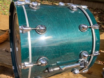 Selling with online payment: Premier Genista rare Turquoise finish 22"x18" virgin bass drum