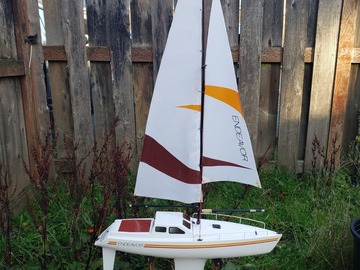 Selling: RC Endeavor Sailboat
