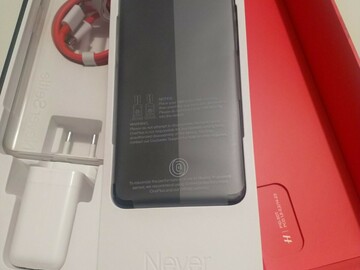 Selling: Oneplus 9 5G 8/128GB Astral Black