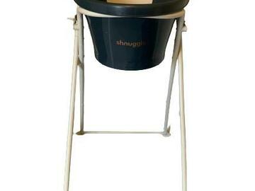 Rent out Monthly: Shnuggle bath and folding stand 