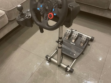 Rent per night (24 hour rental): Sim racing set up g29 steering wheel, pedals, gear shifter, stand
