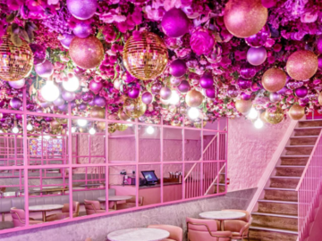 Walk-in: EL&N Park Lane | Freelancers those pink doors awaits you