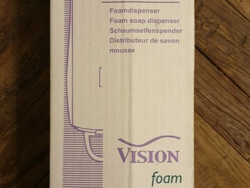 Nieuwe apparatuur: Vendor Vision foam dispensers nieuw in doos
