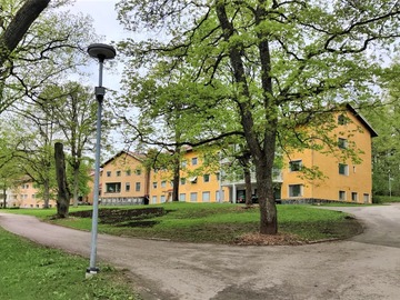 Vuokrataan: Aurorakeskus - Työ / Tapahtuma / Taiteilijatiloja