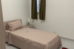 Rooms for rent: Single bedroom for one person (female)