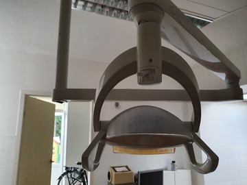 Gebruikte apparatuur: Kavo LUX werk lamp 