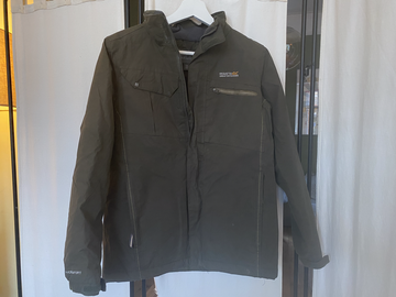 Selling with online payment: Regatta Outdoor Jacket Age 12