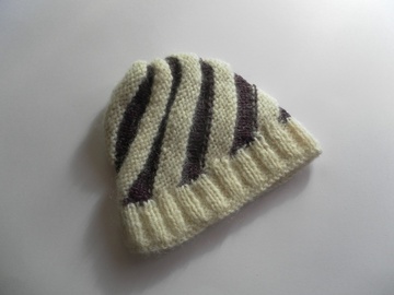 Sale retail: Bonnet enfant spirale violet blanc laine et alpaga mohair