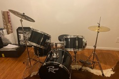 Selling with online payment: Like New Drum Kit