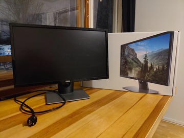 Selling: Dell 24' External Monitor